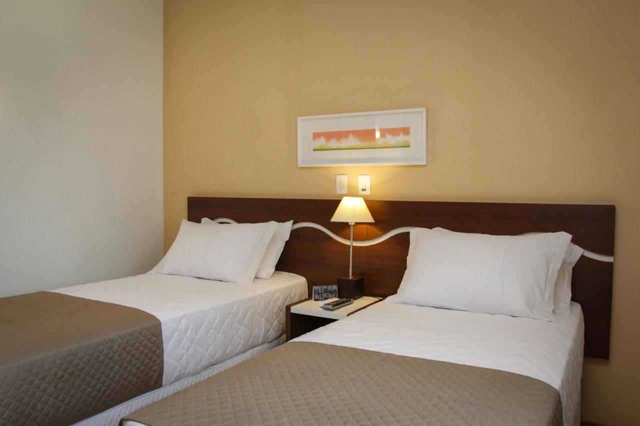 Bristol Centro Civico Curitiba Hotel Bagian luar foto