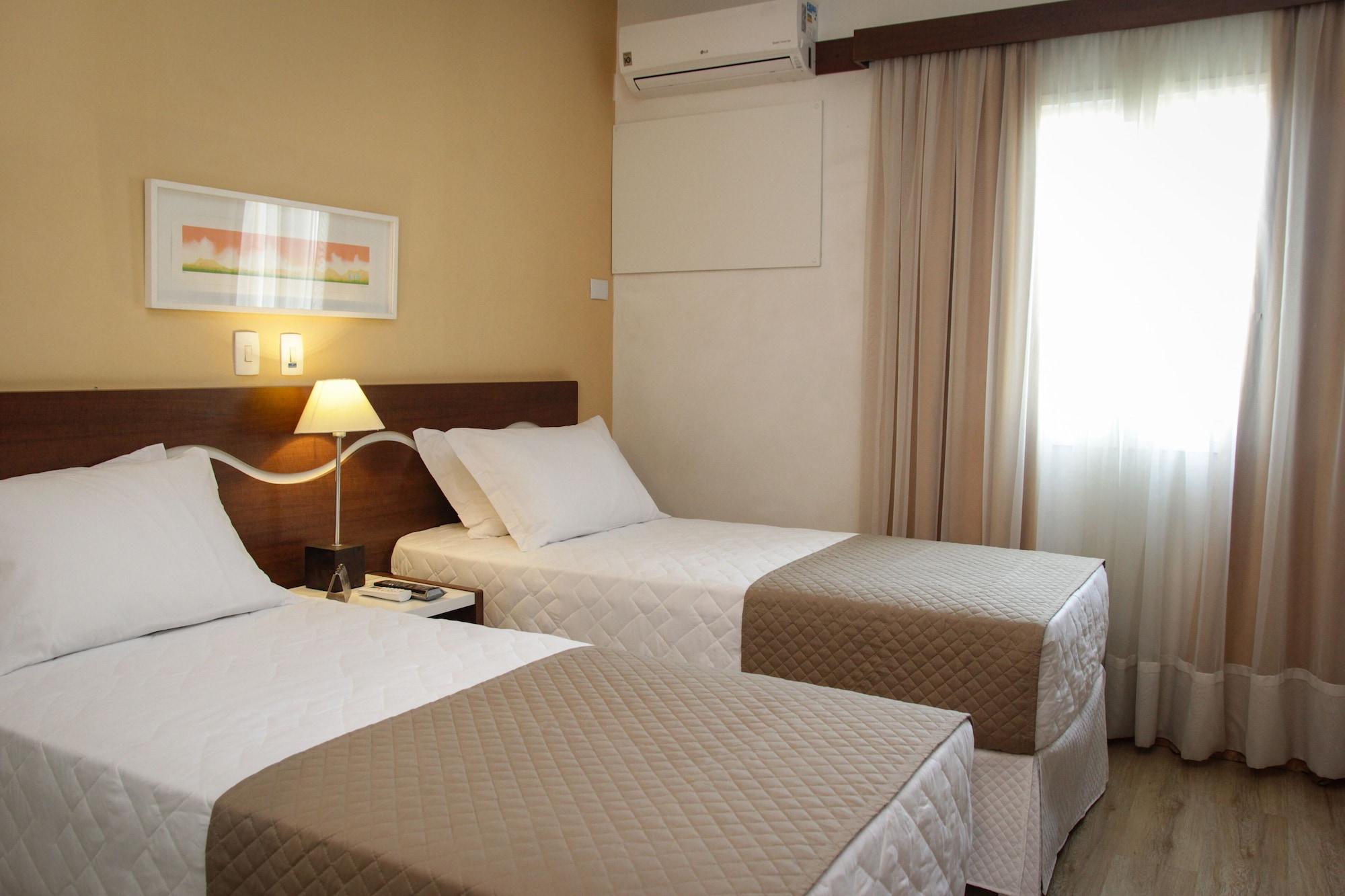 Bristol Centro Civico Curitiba Hotel Bagian luar foto