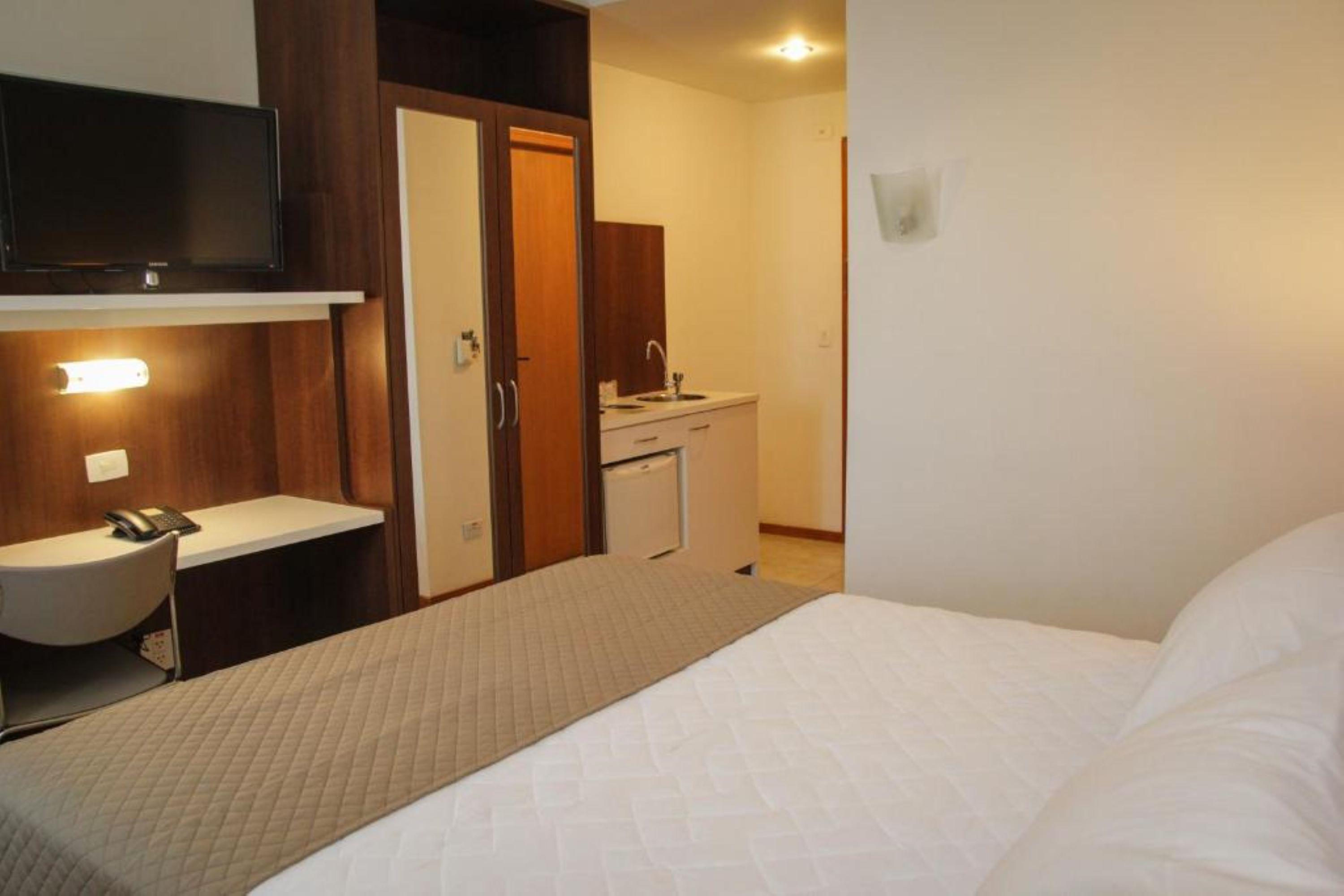Bristol Centro Civico Curitiba Hotel Bagian luar foto