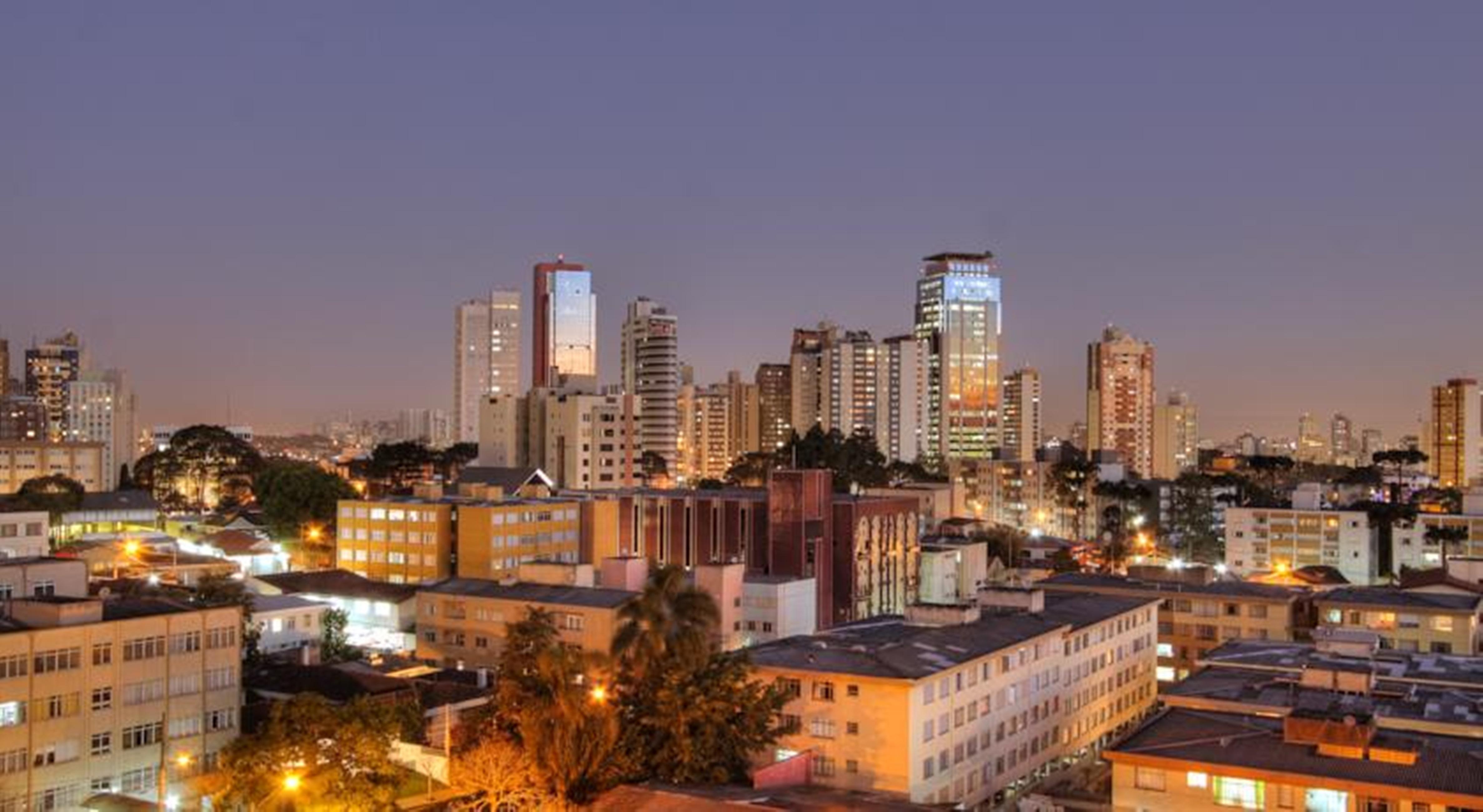 Bristol Centro Civico Curitiba Hotel Bagian luar foto